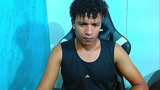 Snapshot of Black_Diamon_ chatting on February 2025 11:33:02 AM Black Diamon online show from February 2025 11:33:02 AM