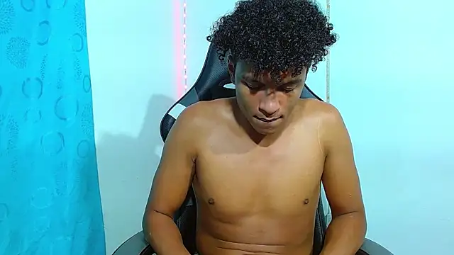 Snapshot of Black_Diamon_ chatting on February 2025 10:58:02 AM Black Diamon online show from February 2025 10:58:02 AM