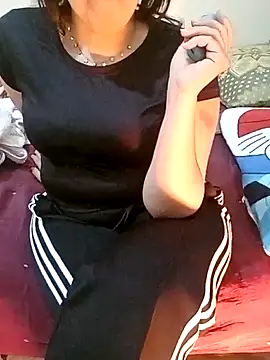 ShadiaStar online show from March 2025 07:33:01 PM