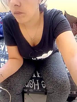 ShadiaStar online show from November 2025 12:52:02 PM