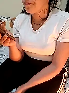 ShadiaStar online show from February 2025 08:31:01 PM
