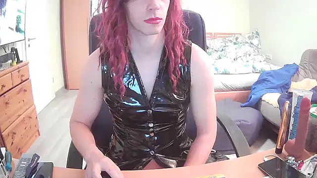 Kinky-Kristina online show from November 2025 06:29:02 PM