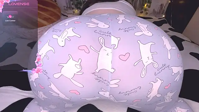 Snapshot of alex_dreams chatting on January 2026 05:38:02 PM alex dreams online show from January 2026 05:38:02 PM