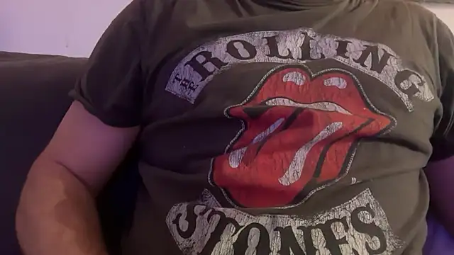 houy111111 online show from December 2025 06:35:01 PM