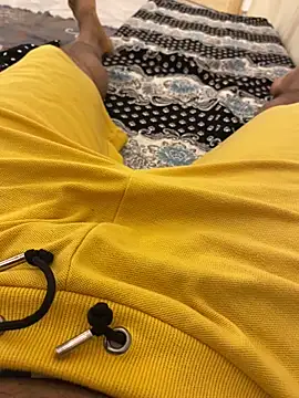 Lahcene online show from November 2025 06:23:02 PM