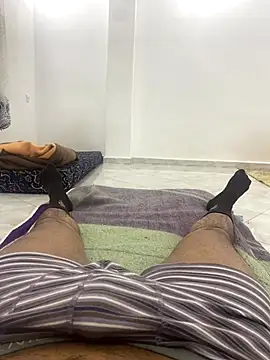 Lahcene online show from December 2025 10:15:01 PM