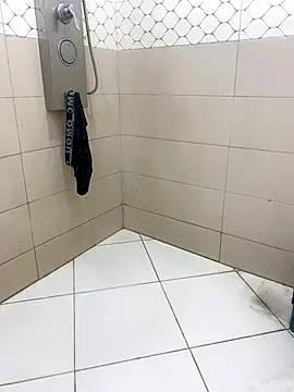 Lahcene online show from October 2025 12:02:01 PM