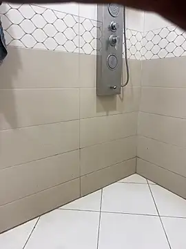 Lahcene online show from October 2025 06:30:01 PM