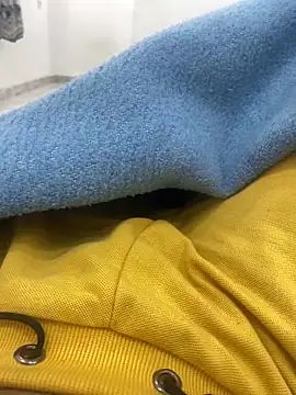 Lahcene online show from November 2025 07:50:02 PM