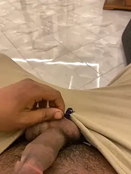 Lahcene online show from November 2025 11:16:01 PM