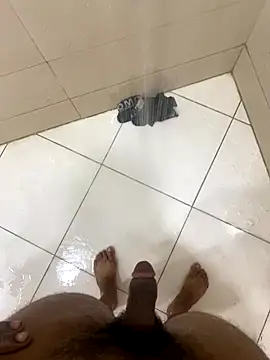 Lahcene online show from October 2025 05:47:01 PM