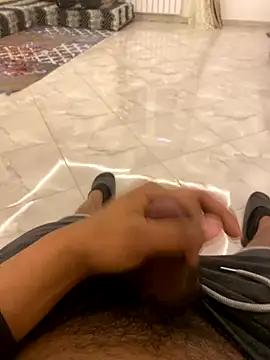 Lahcene online show from December 2025 09:39:01 PM