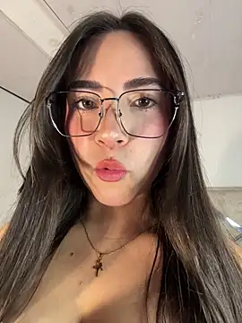 Melody 04 online show from April 2026 04:19:02 AM