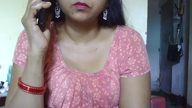 Snapshot of Suhana-sapna chatting on October 2025 06:04:02 AM Suhana-sapna online show from October 2025 06:04:02 AM