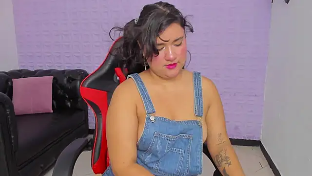 natasha adams22 online show from March 2025 01:28:01 AM