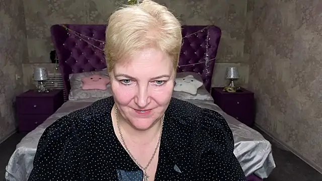 Sandra Snow online show from January 2025 08:31:02 PM