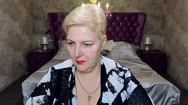 Sandra Snow online show from February 2025 02:38:01 PM