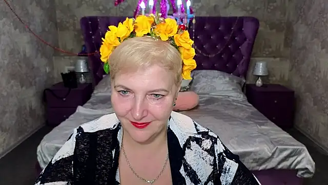 Sandra Snow online show from February 2025 08:59:01 PM