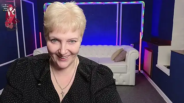 Sandra Snow online show from January 2025 06:43:01 PM