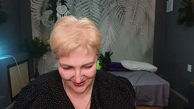 Sandra Snow online show from January 2025 05:42:01 PM