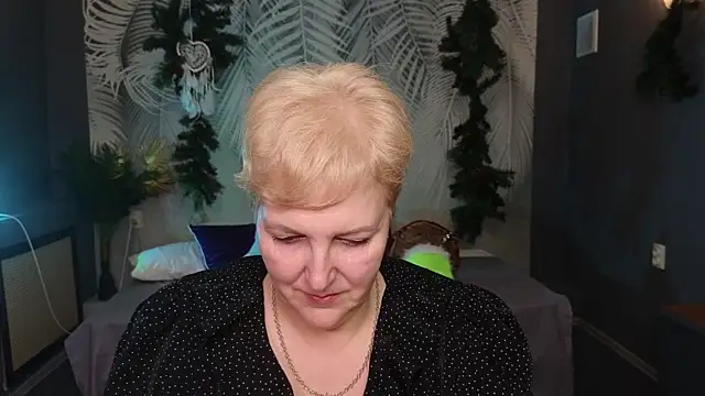 Sandra Snow online show from January 2025 02:23:01 PM