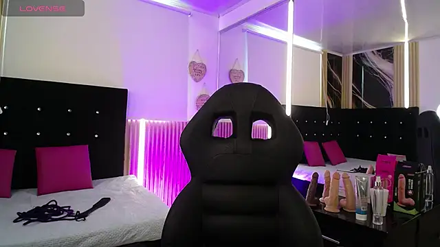 Noah Jhonson online show from September 2025 07:52:02 PM