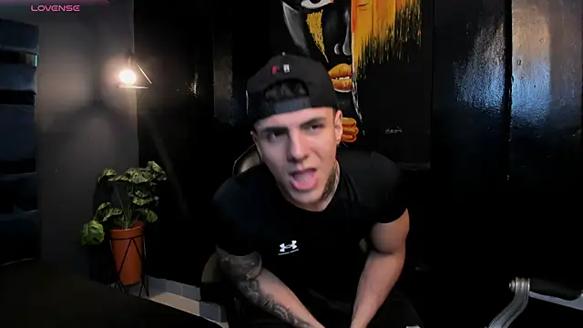 Flynn Riider online show from November 2025 05:16:02 PM