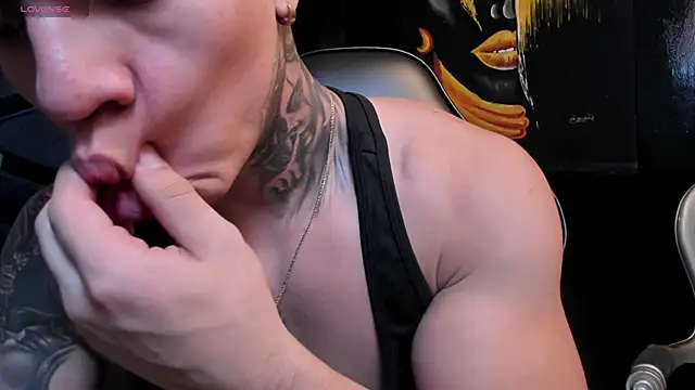 Flynn Riider online show from December 2025 06:21:02 PM