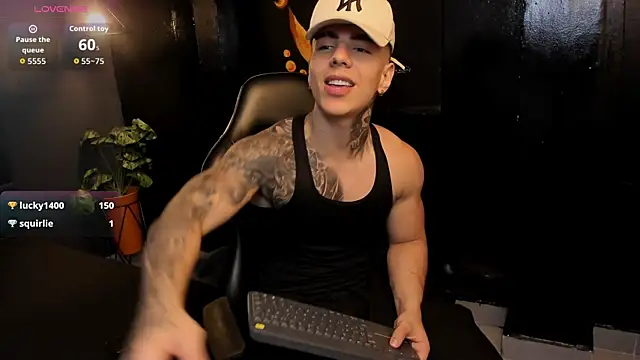 Flynn Riider online show from November 2025 05:17:02 PM