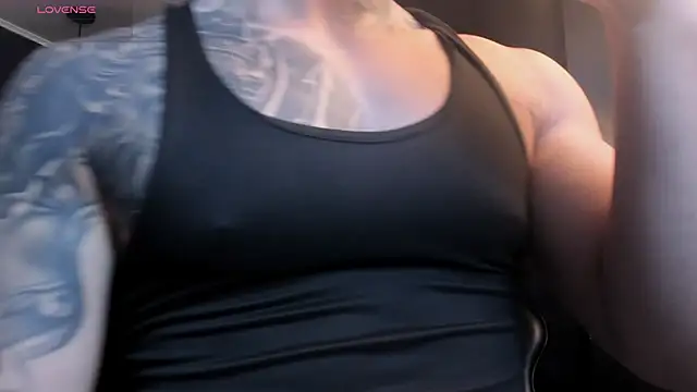 Flynn Riider online show from December 2025 05:23:01 PM