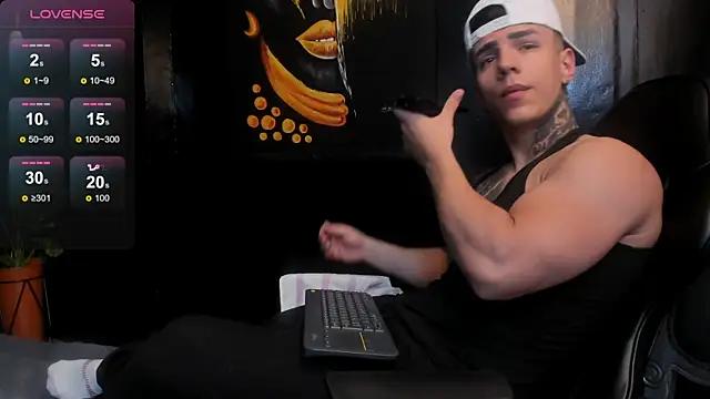 Flynn Riider online show from November 2025 05:46:01 PM