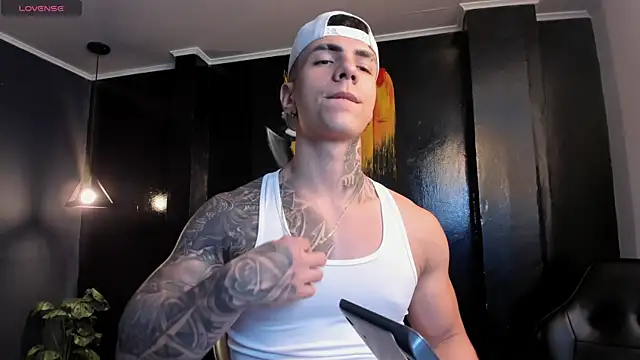 Flynn Riider online show from December 2025 01:39:01 PM