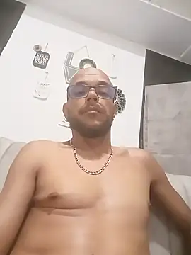 Snapshot of Charly_BC_Dirty chatting on February 2025 07:51:02 AM Charly BC Dirty online show from February 2025 07:51:02 AM
