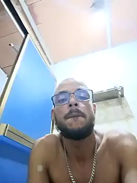 Snapshot of Charly_BC_Dirty chatting on February 2025 05:35:02 AM Charly BC Dirty online show from February 2025 05:35:02 AM