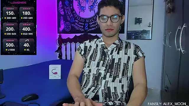 Snapshot of alexdesire chatting on October 2025 01:23:01 PM alexdesire online show from October 2025 01:23:01 PM