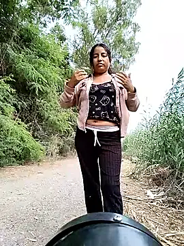 Danna-linyi online show from March 2026 07:58:01 PM