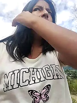 Danna-linyi online show from February 2025 02:37:01 PM