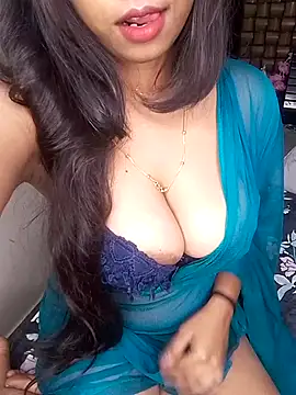 Snapshot of hinaa_khan chatting on November 2025 02:32:01 PM hinaa khan online show from November 2025 02:32:01 PM