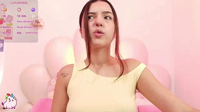 zoewillian online show from May 2026 01:25:01 AM