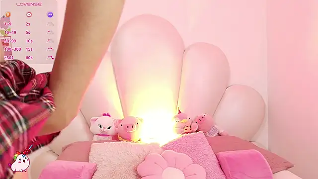 zoewillian online show from November 2025 04:05:01 AM