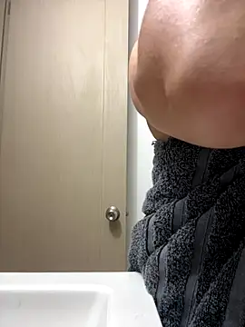 zoewillian online show from December 2025 09:37:02 PM