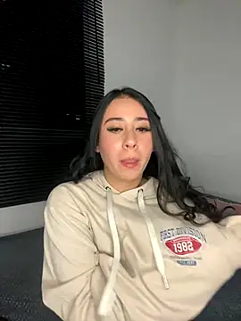 Snapshot of Zoee_t chatting on September 2025 03:35:01 AM Zoee t online show from September 2025 03:35:01 AM