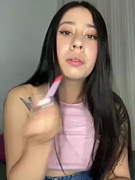 Snapshot of Zoee_t chatting on March 2025 11:28:02 PM Zoee t online show from March 2025 11:28:02 PM