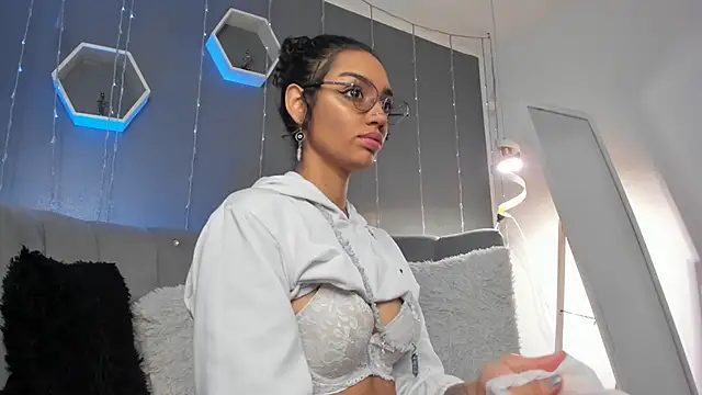 slutty venus online show from March 2025 02:04:01 AM