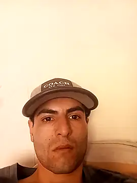 bernyyi  online show from December 2024 08:23:01 PM