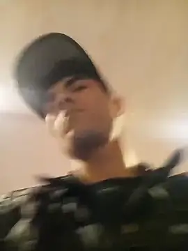 bernyyi  online show from December 2024 11:30:01 AM