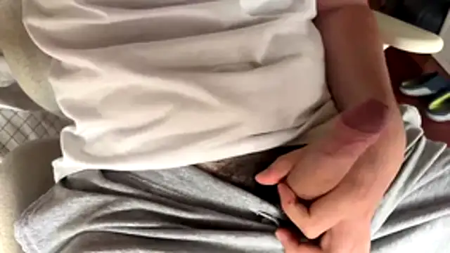 Axeeeeeeeeeeeel online show from April 2026 04:44:02 PM