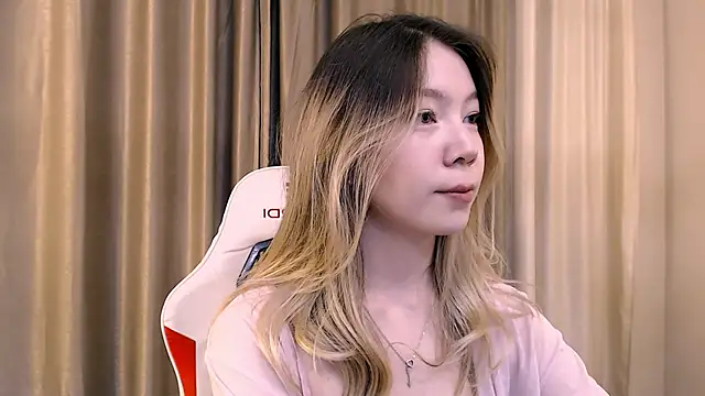 Snapshot of Babby_Rabbit chatting on November 2025 02:50:01 PM Babby Rabbit online show from November 2025 02:50:01 PM