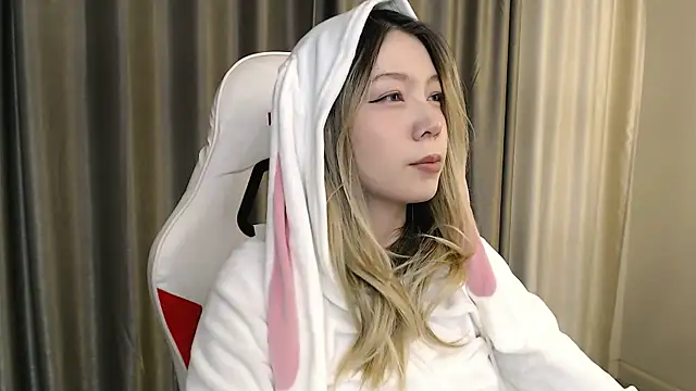 Snapshot of Babby_Rabbit chatting on October 2025 03:02:02 PM Babby Rabbit online show from October 2025 03:02:02 PM