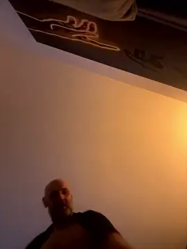 Snapshot of Avamereandmikel chatting on February 2025 12:19:02 AM Avamereandmikel online show from February 2025 12:19:02 AM